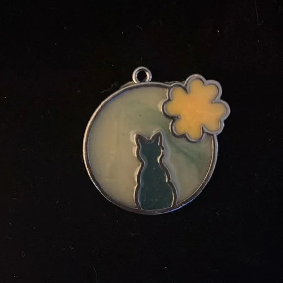Cat flower charm - Picture 4 of 4